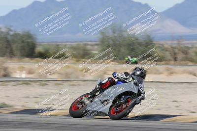 media/Nov-16-2025-Race Pace (Sun) [[8c5fa54630]]/Verified Riders/7-Turn 4 (1155am)/